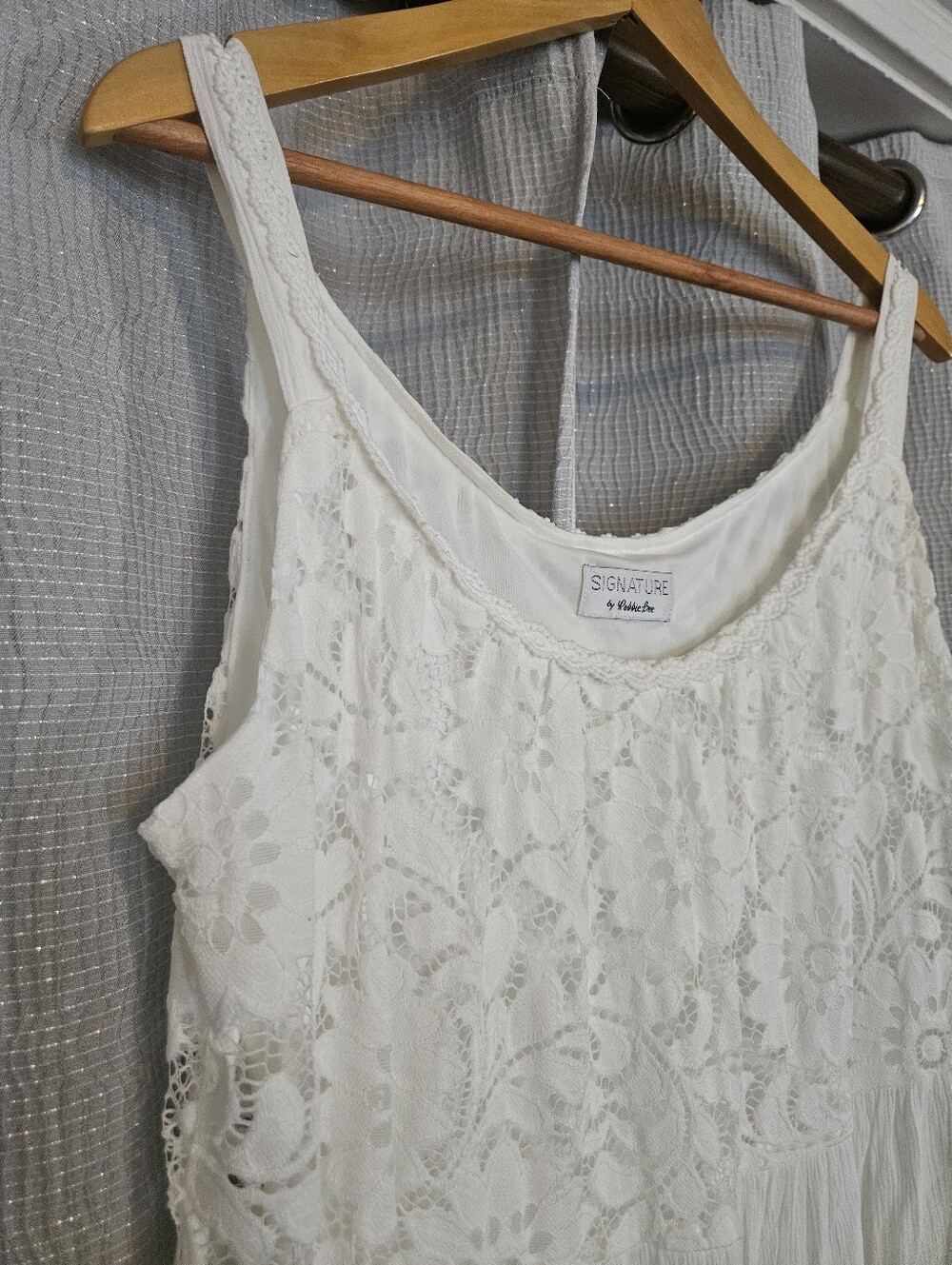 Signature by Robbie Bee Ivory Lace Tiered Midi Dress - Picture 4 of 13